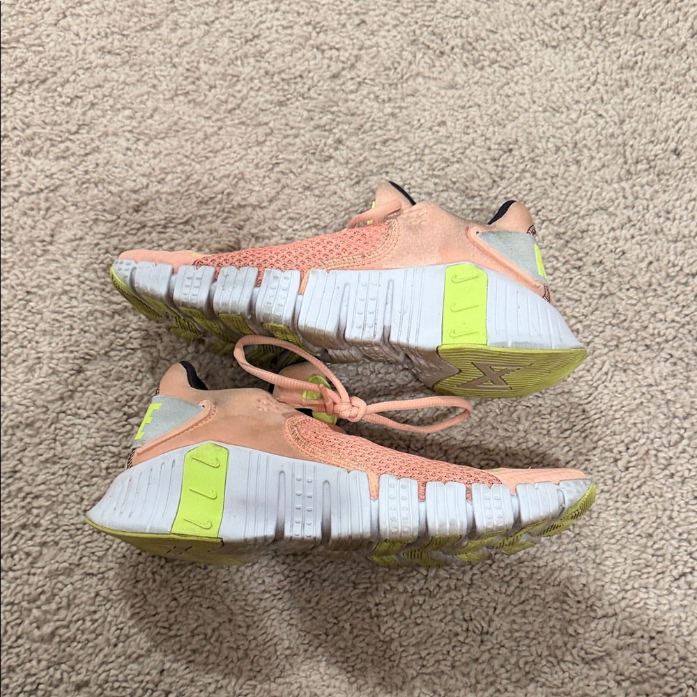 Nike Metcon 4 Arctic Orange Women’s 8.5